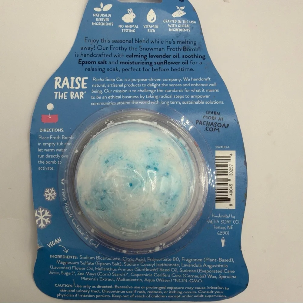 3 Pacha Soap Santa Suds Frothy The Snowman Sweet Gingerbread Bath‎ Bomb, 3 oz ea